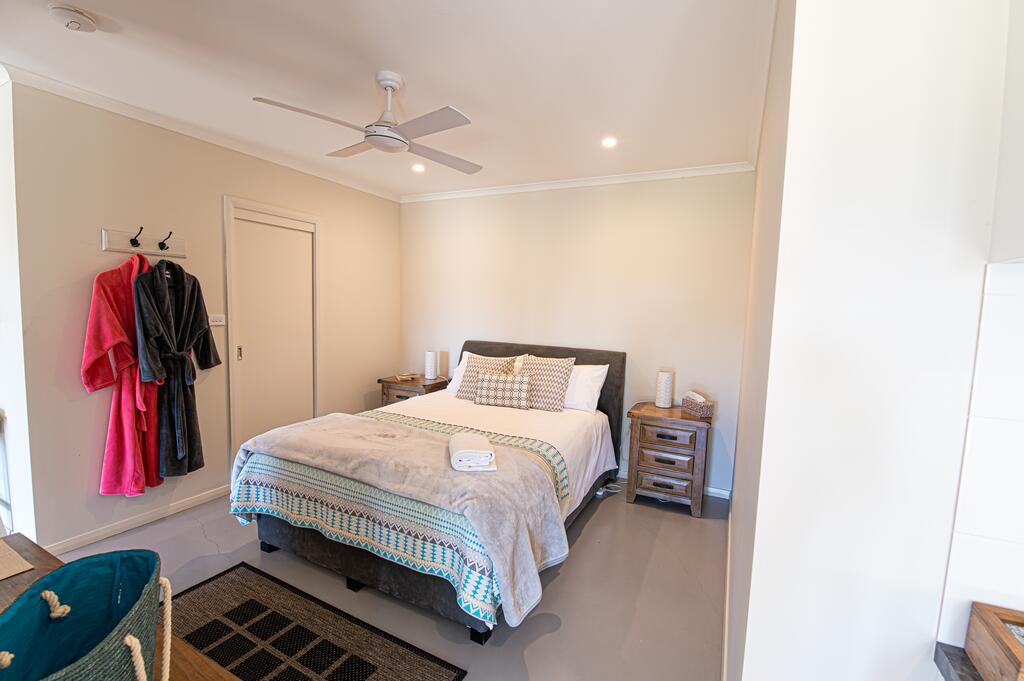 Clifton Grove NSW Darwin Holiday