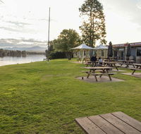 Moruya Waterfront Hotel Motel - Darwin Holiday