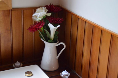 Mountain Lodge - Darwin Holiday 2