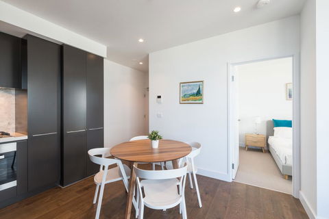 Mountain Park View Luxury 2 Bedroom Apt@Box Hill - Darwin Holiday 3