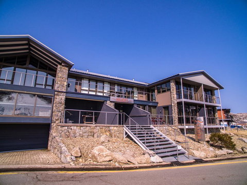 Mountain View Chalet At Heidi's - Darwin Holiday 2