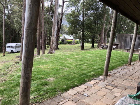 Mountain Village Cabin - Darwin Holiday 2