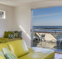 Moyan - Standing tall at the edge of the Indian Ocean - Darwin Holiday