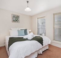 MOYNE VIEWS NO. 2 - Darwin Holiday