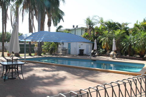 Mt Isa Irish Club Accommodation - Darwin Holiday 0