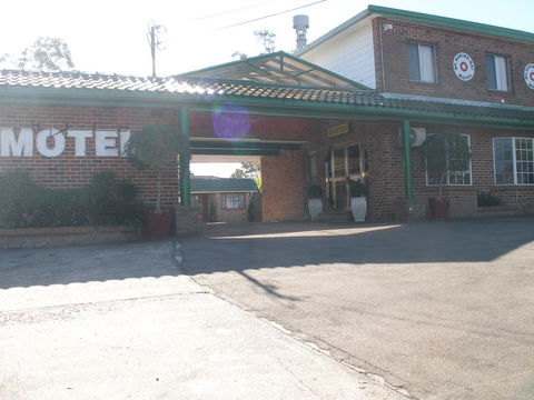 Mt Kuring-Gai Motel - Darwin Holiday 1