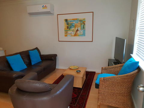 Mt.Lawley Superb 2 BR Location Comfort, Style 4 - Darwin Holiday 0
