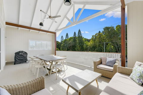 Mudjimba Island Beach House - Darwin Holiday 3