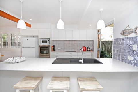 Mudjimba Sands, Mudjimba, Pet Friendly, BOND 500, LINEN INCLUDED, WIFI - Darwin Holiday 3