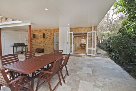 Mudjimba Sands, Mudjimba, Pet Friendly, BOND 500, LINEN INCLUDED, WIFI - Darwin Holiday 1