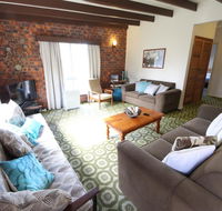 Muller's Cottage at Hat Head Pet Friendly - Darwin Holiday