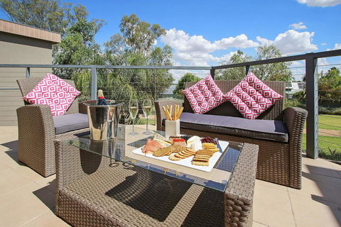 Mulwala Lakeside Townhouse #2 - Darwin Holiday 0