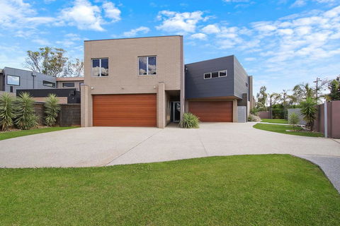 Mulwala Lakeside Townhouse #2 - Darwin Holiday 3