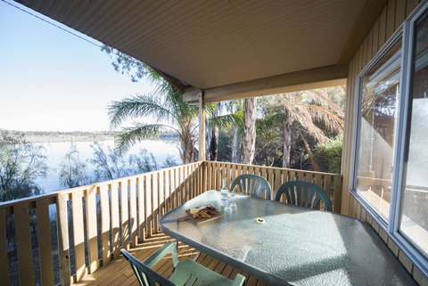 Mundic Waterfront Cottages - Darwin Holiday 0