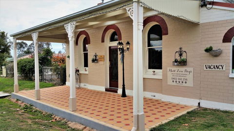 Must Love Dogs B&B & Self Contained Cottage - Darwin Holiday 0