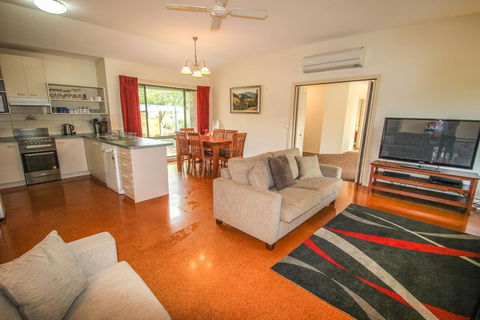 Mystic Mountain Lodge - Darwin Holiday 1
