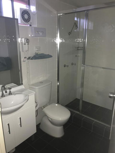 Narellan Motor Inn - Darwin Holiday 3