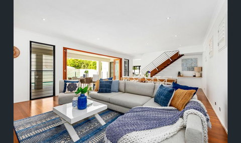 Narrabeen Beach House - Darwin Holiday 3