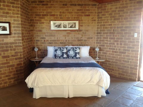 Nautilus Retreat Kalbarri B&B - Darwin Holiday 1