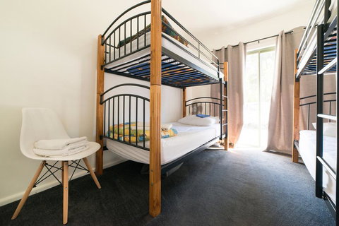 Neds Other Beds - Darwin Holiday 2