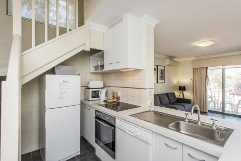 Subiaco Village 30 - Darwin Holiday 11