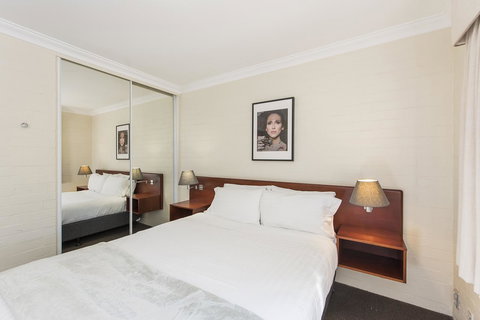 Subiaco Village 30 - Darwin Holiday 13