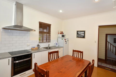 Albany Beachside Accommodation - Darwin Holiday 9