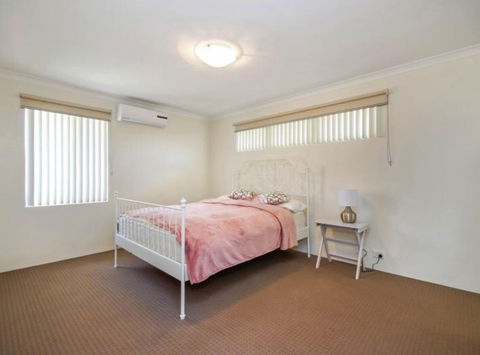 Holiday Home Near Perth City / Airport / Stadium / Casino - Darwin Holiday 12