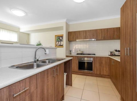 Holiday Home Near Perth City / Airport / Stadium / Casino - Darwin Holiday 4