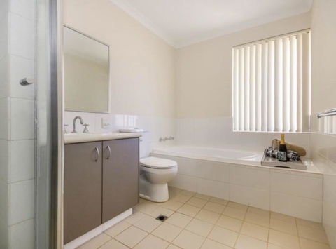 Holiday Home Near Perth City / Airport / Stadium / Casino - Darwin Holiday 13