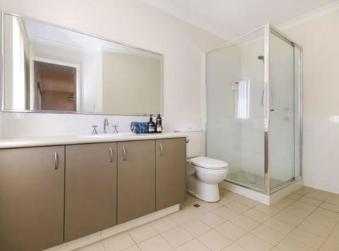 Holiday Home Near Perth City / Airport / Stadium / Casino - Darwin Holiday 9