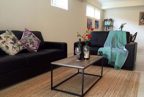 Holiday Home Near Perth City / Airport / Stadium / Casino - Darwin Holiday 3