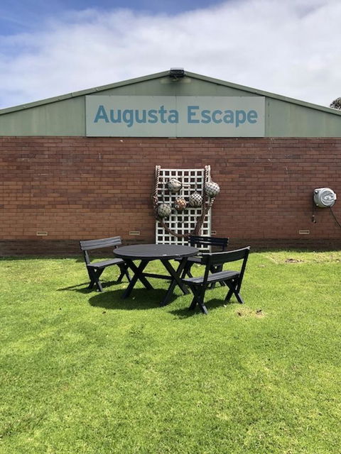Augusta Escape Holiday Units - Darwin Holiday 29