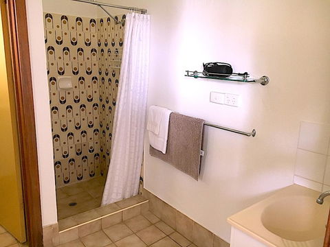 Augusta Escape Holiday Units - Darwin Holiday 33