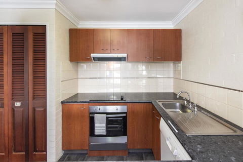 Subiaco Village 20 - Darwin Holiday 7