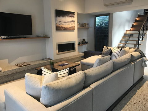 The Urban Beach House - Darwin Holiday 5