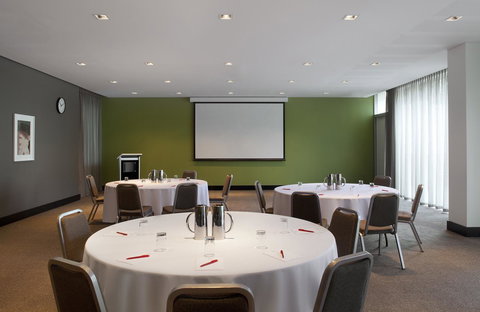 Adina Apartment Hotel Perth - Darwin Holiday 10