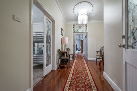 Serpentine Rose - Darwin Holiday 2