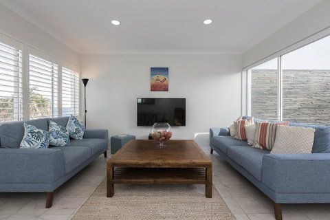 Cottesloe Beach House II - Darwin Holiday 4