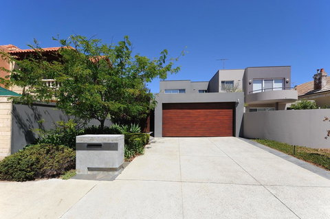 Cottesloe Beach House II - Darwin Holiday 22