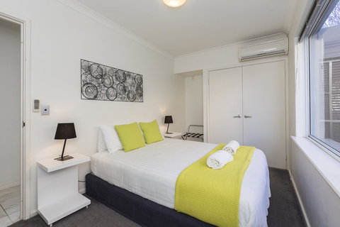 Cottesloe Beach House II - Darwin Holiday 10