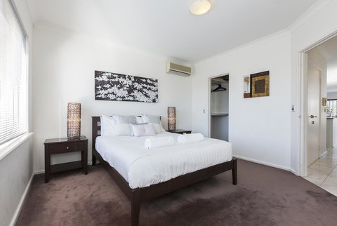 Cottesloe Beach House II - Darwin Holiday 16