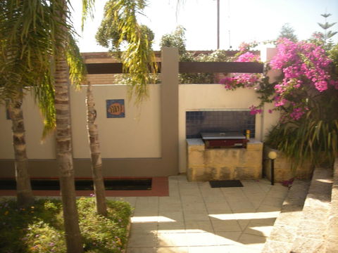 Dunes Scarborough Beach - Darwin Holiday 15