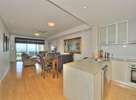 Nautica Residences Mandurah - Darwin Holiday 6