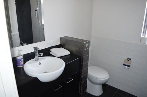 Central Executive Townhouse - Darwin Holiday 8