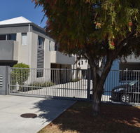 Central Executive Townhouse - Darwin Holiday