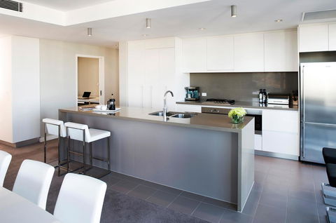 Claremont Quarter Luxury Apartment - Darwin Holiday 8