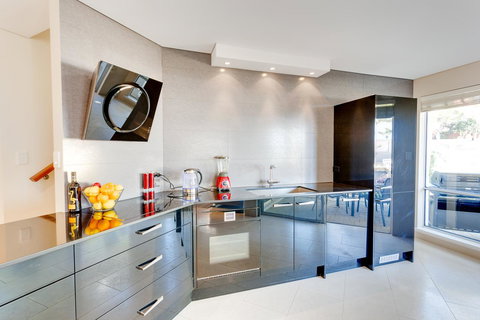 Cottesloe Contemporary Villa - Darwin Holiday 12