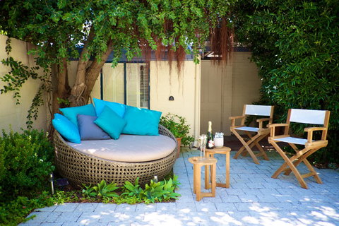 Cottesloe Artist's Beach Retreat - Darwin Holiday 1