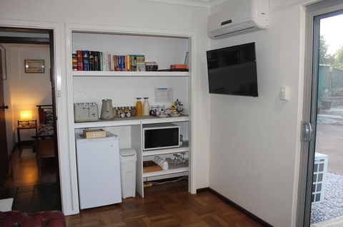 Jacaranda Hideaway Bed & Breakfast - Darwin Holiday 4